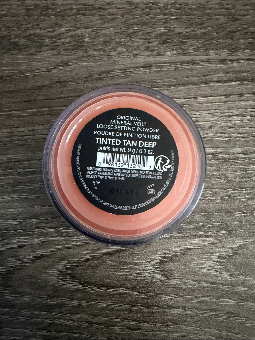 bareMinerals image shows